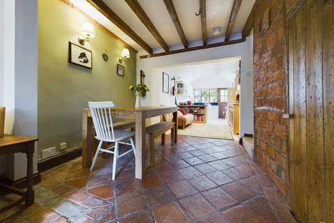 24 Cornmill Lane, Tutbury, Burton-on-trent, DE13 9HA