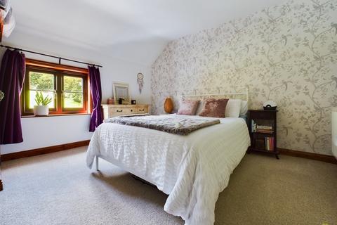 24 Cornmill Lane, Tutbury, Burton-on-trent, DE13 9HA