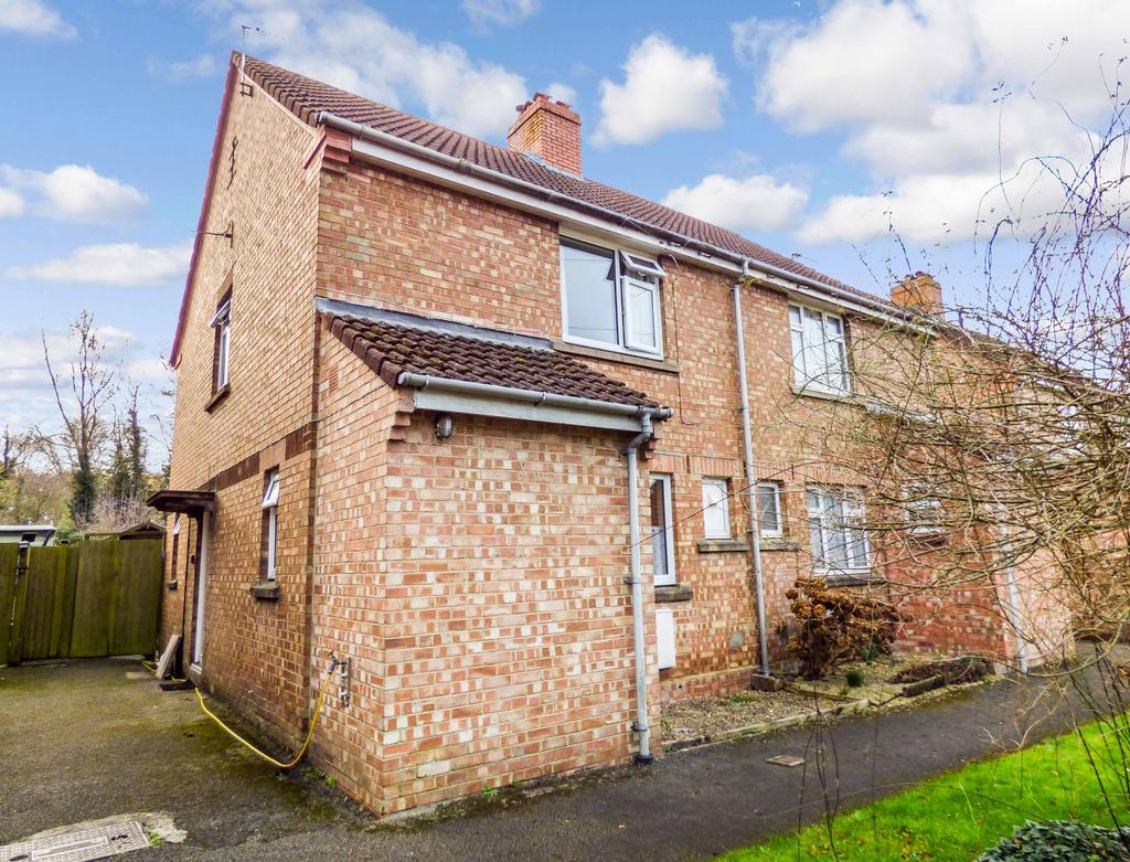 Springfield Road, Westbury 3 bed semidetached house for sale £225,000