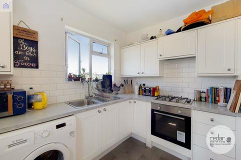 3 bedroom flat to rent, Mazenod Avenue, West Hampstead NW6