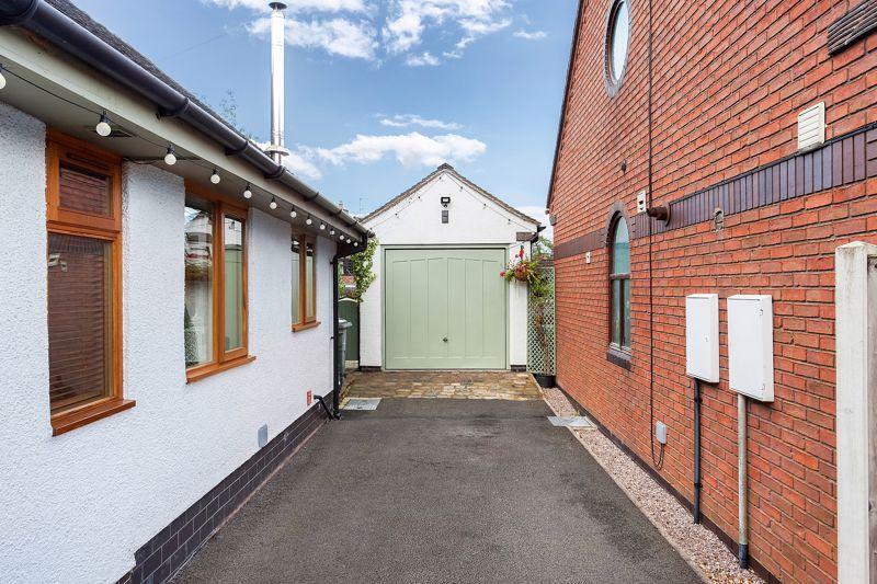 DRIVEWAY & GARAGE
