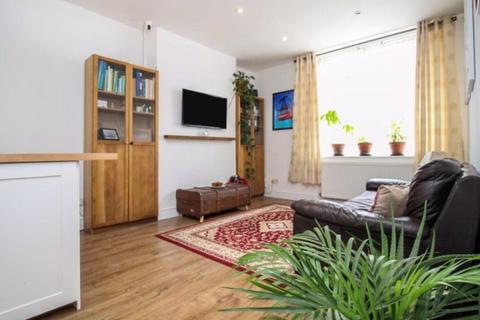 2 bedroom ground floor flat to rent, Arcot Street, Penarth