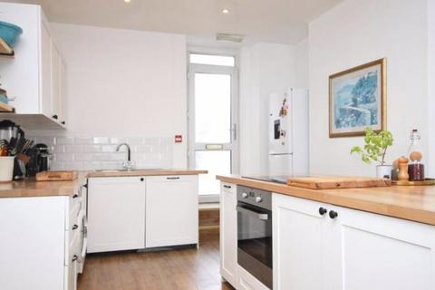 2 bedroom ground floor flat to rent, Arcot Street, Penarth