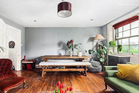 Liverpool Road, Islington, Barnsbury, London, N1