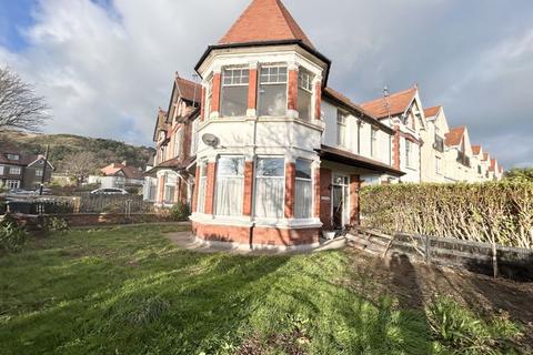 3 bedroom maisonette for sale, St Andrews Place, Llandudno