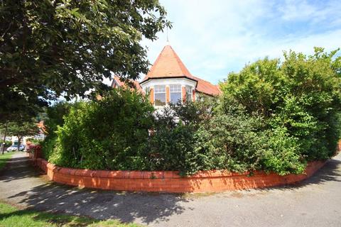 3 bedroom maisonette for sale, St Andrews Place, Llandudno