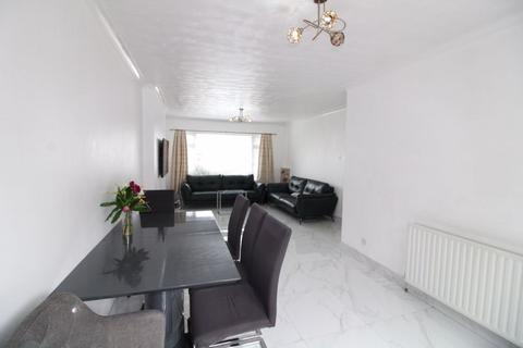 3 bedroom semi-detached house for sale, MUST VIEW on Sundon Park Road, Luton