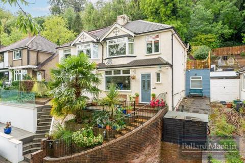 29 Milner Road, Caterham, CR3 6JR
