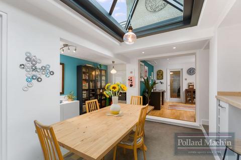 29 Milner Road, Caterham, CR3 6JR