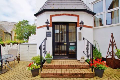 Flat 5, Imperial Court Castle Hill, Lynton, EX35 6JA