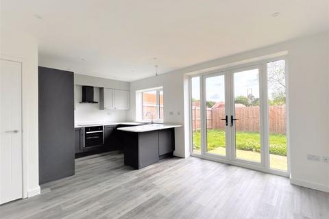 2, Pershore Fields Cottage Allesborough Hill, Pershore, WR10 2AB