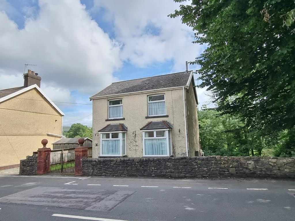 Swansea Road, Trebanos, Pontardawe, Swansea 3 bed detached house for