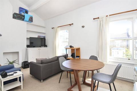 3 bedroom apartment to rent, Frithville Gardens, London, W12