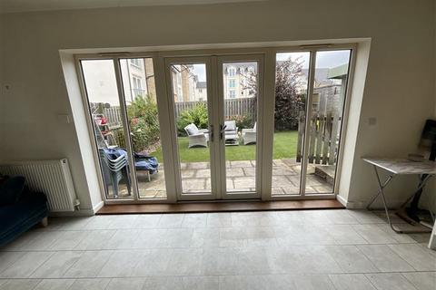 28a Hall Road, Handsworth, Sheffield, S13 9AG