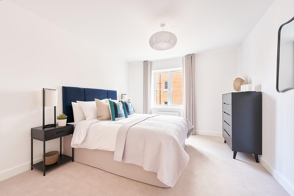 Spacious double bedroom