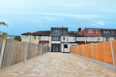 6 bedroom terraced house to rent, Malvern Drive, Seven Kings, IG3