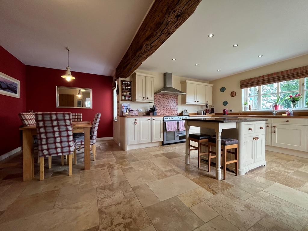 Open Plan Kitchen and Dining Room