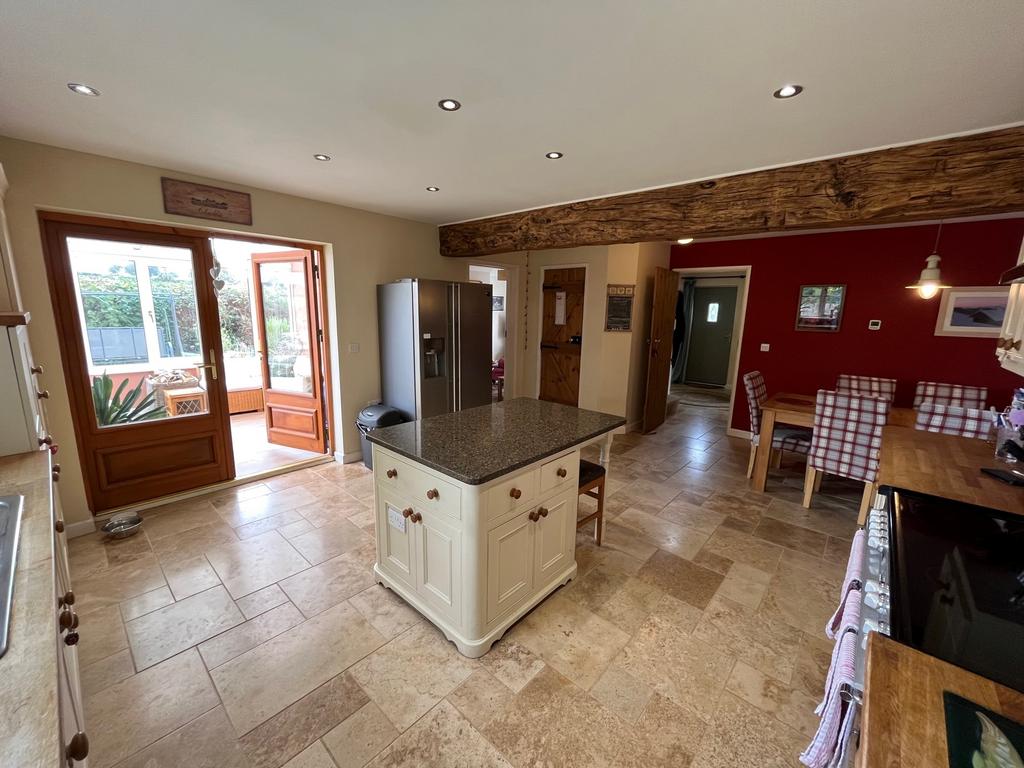 Open Plan Kitchen and Dining Room