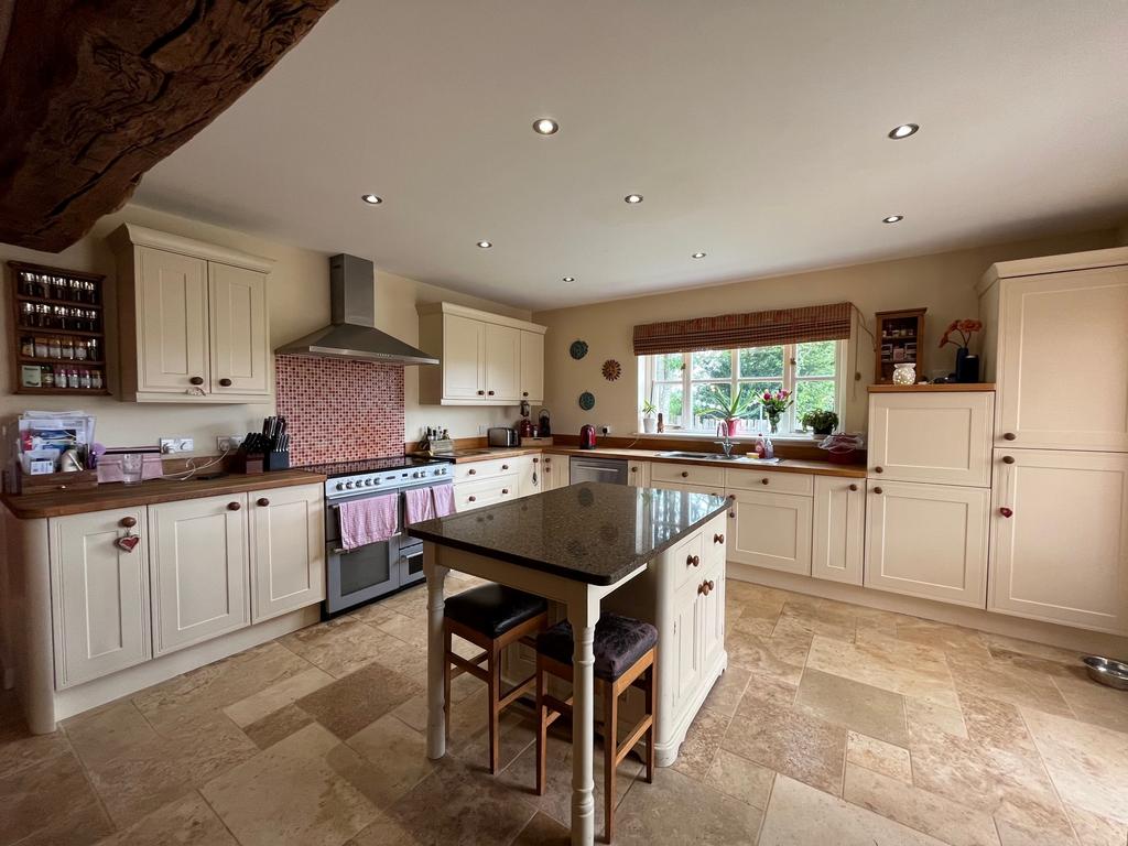 Open Plan Kitchen and Dining Room