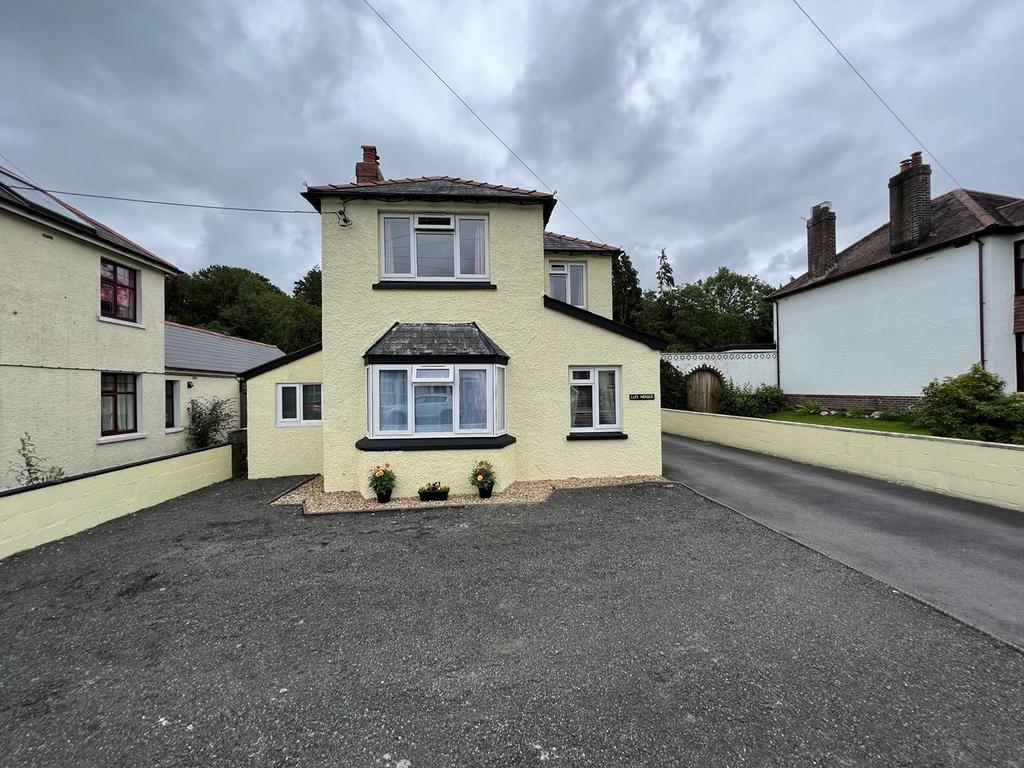 Drefach Velindre, Llandysul, SA44 3 bed detached house for sale £295,000
