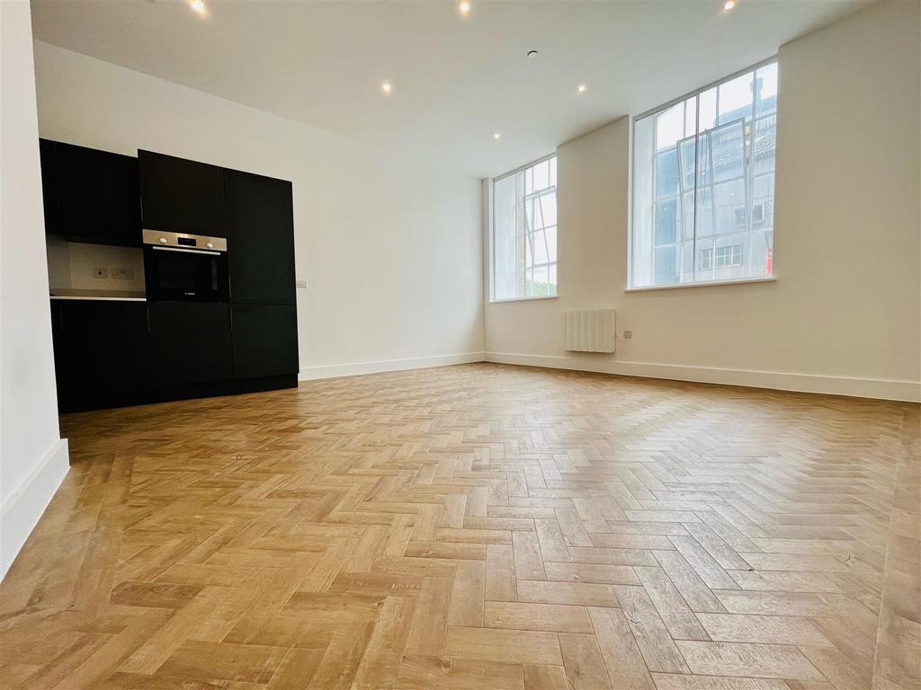 Ashby House Brook Street Chelmsford 1 Bed Apartment 1 250 Pcm ashby-house-brook-street-chelmsford-1-bed-apartment-1-250-pcm