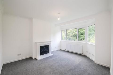 2 bedroom apartment to rent, Westview Drive, Woodford Green