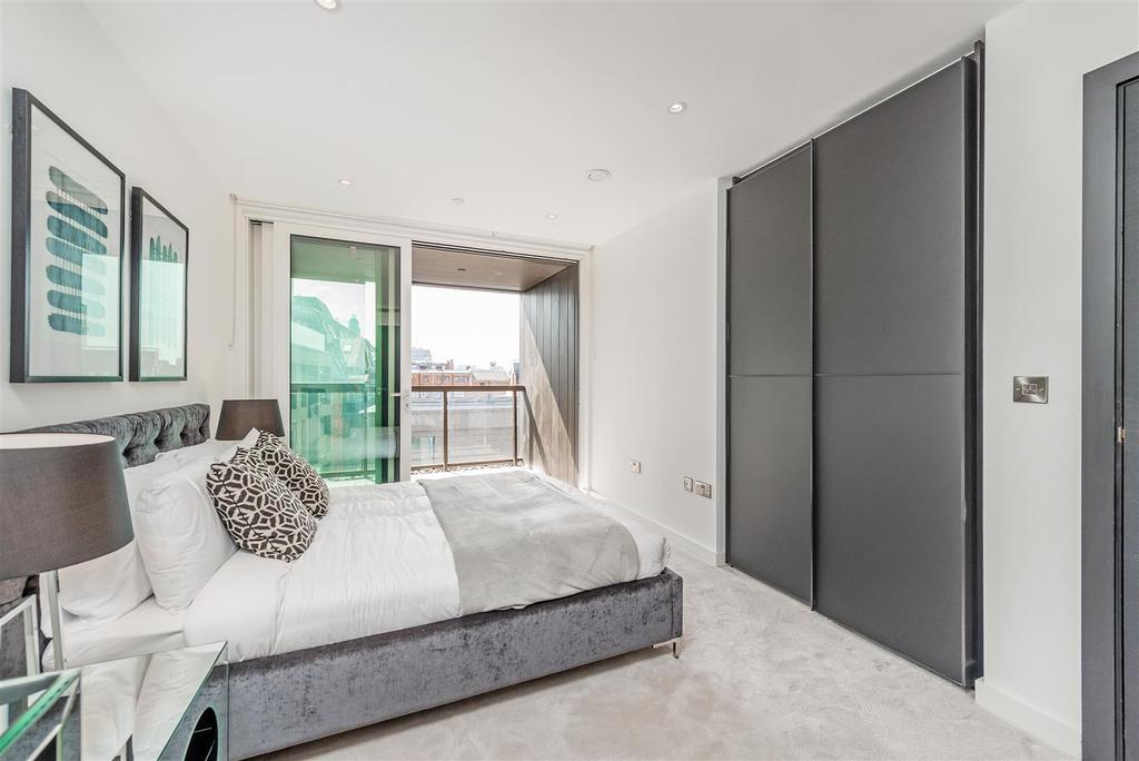 Master Bedroom (3).jpg