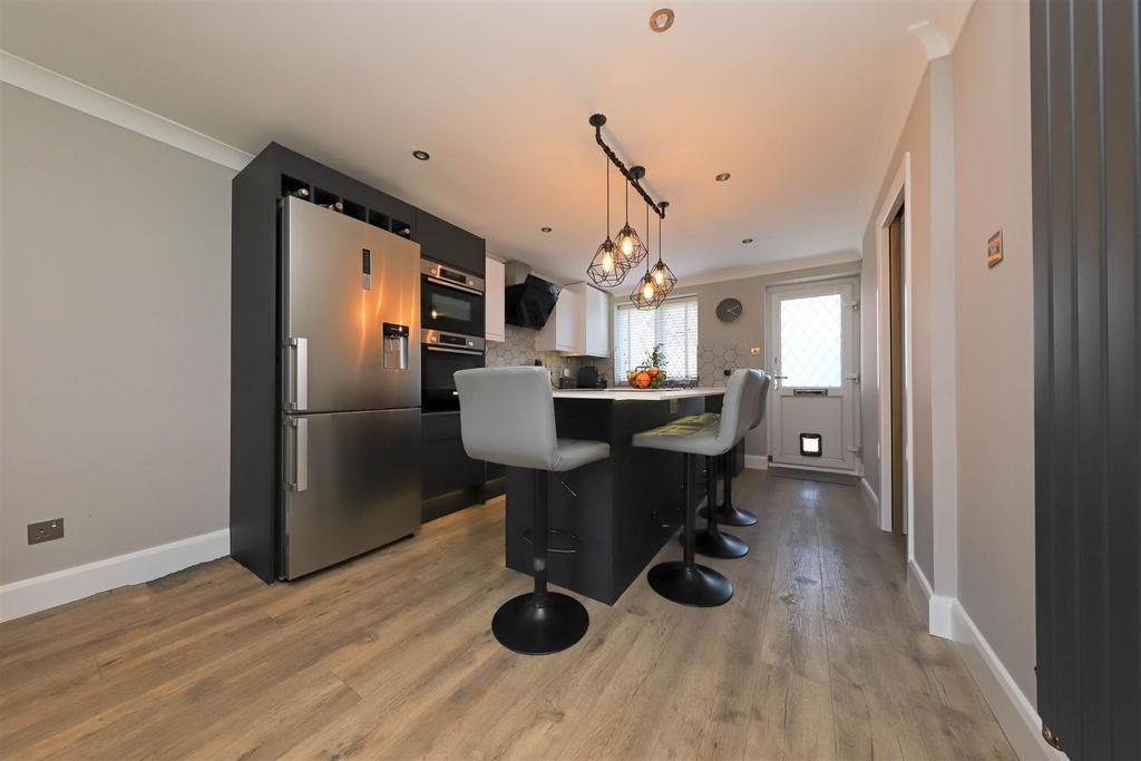 Nicholas james elder kitchen .jpg