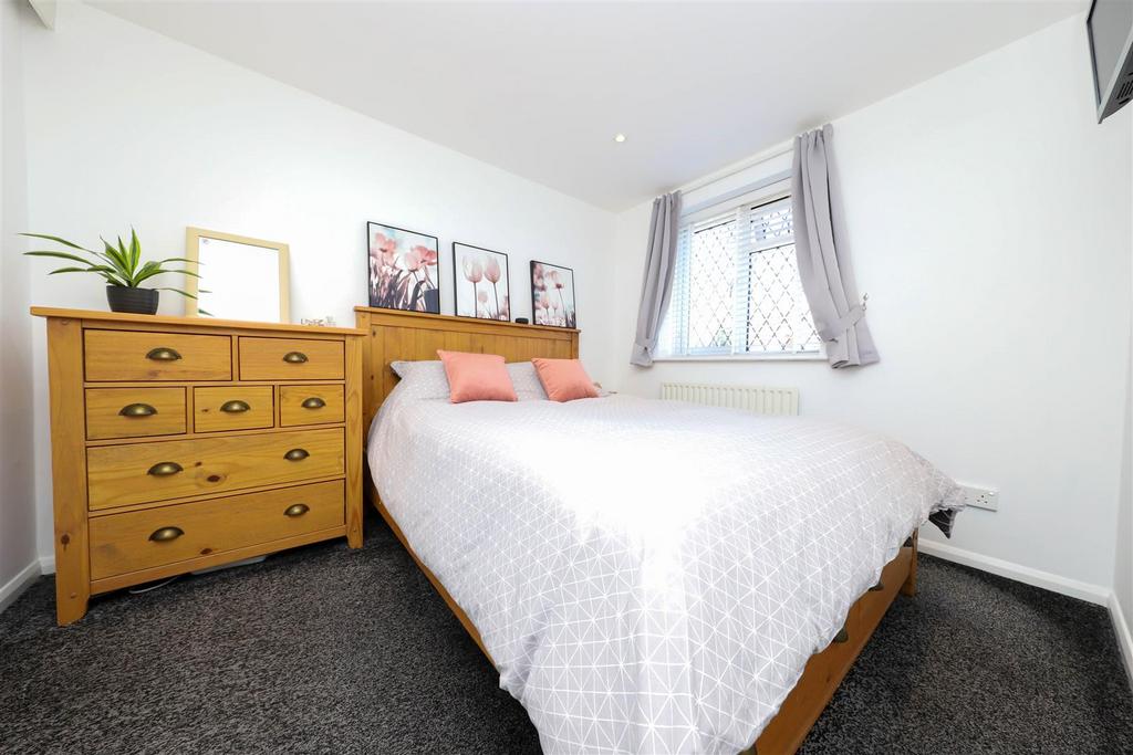 Nicholas james elder close bed 1.jpg