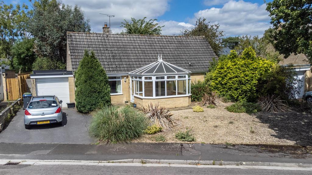 Monks Park, Milbourne, Malmesbury 3 bed detached bungalow for sale £