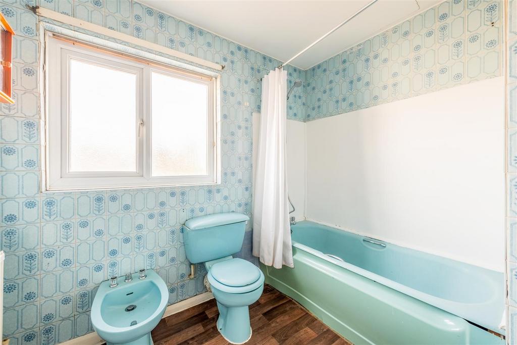 Apartment in Hove - More