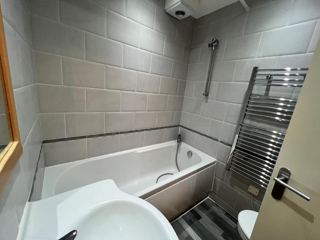 Bathroom joinville.jpg
