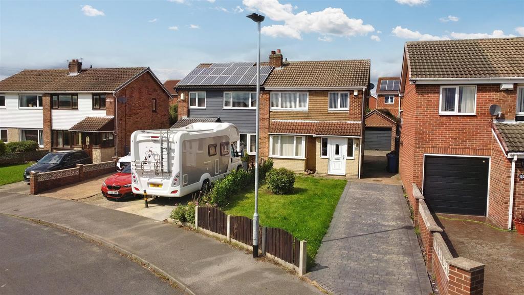 Newhill Road, Barnsley 3 bed semidetached house for sale £180,000