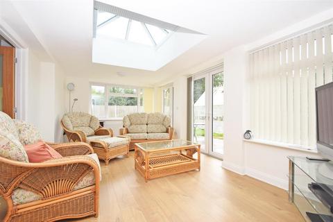4 bedroom detached bungalow for sale - Highbury Close, Shrewsbury