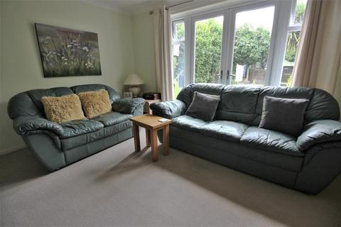 127 Bracondale Road, London, SE2 9EN