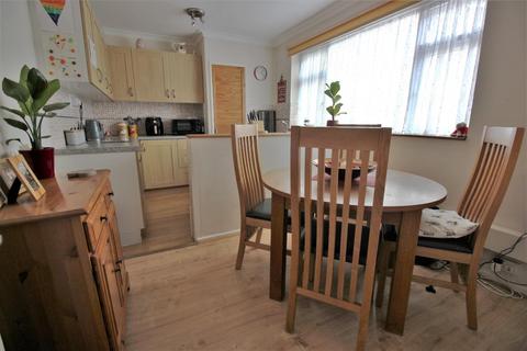 127 Bracondale Road, London, SE2 9EN