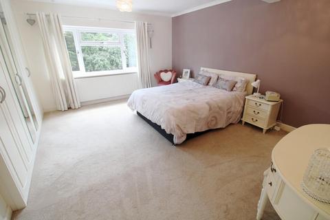 64 Lodge Hill, Welling, DA16 1BW