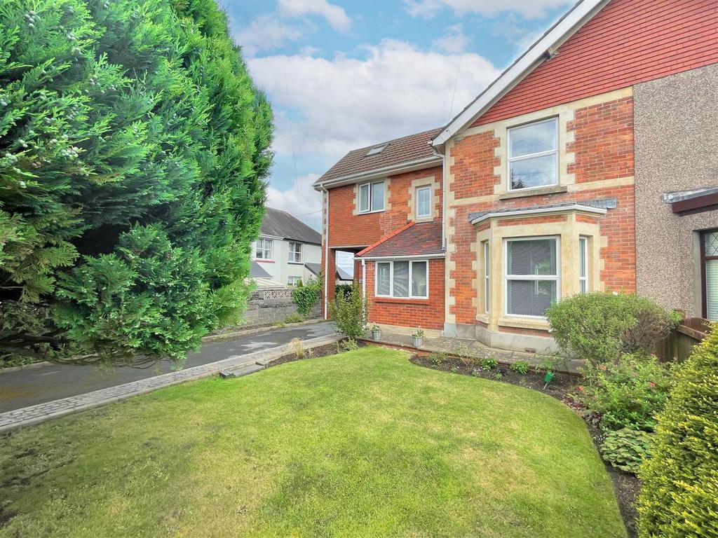 The Glebe, Swansea 4 bed semidetached house for sale £