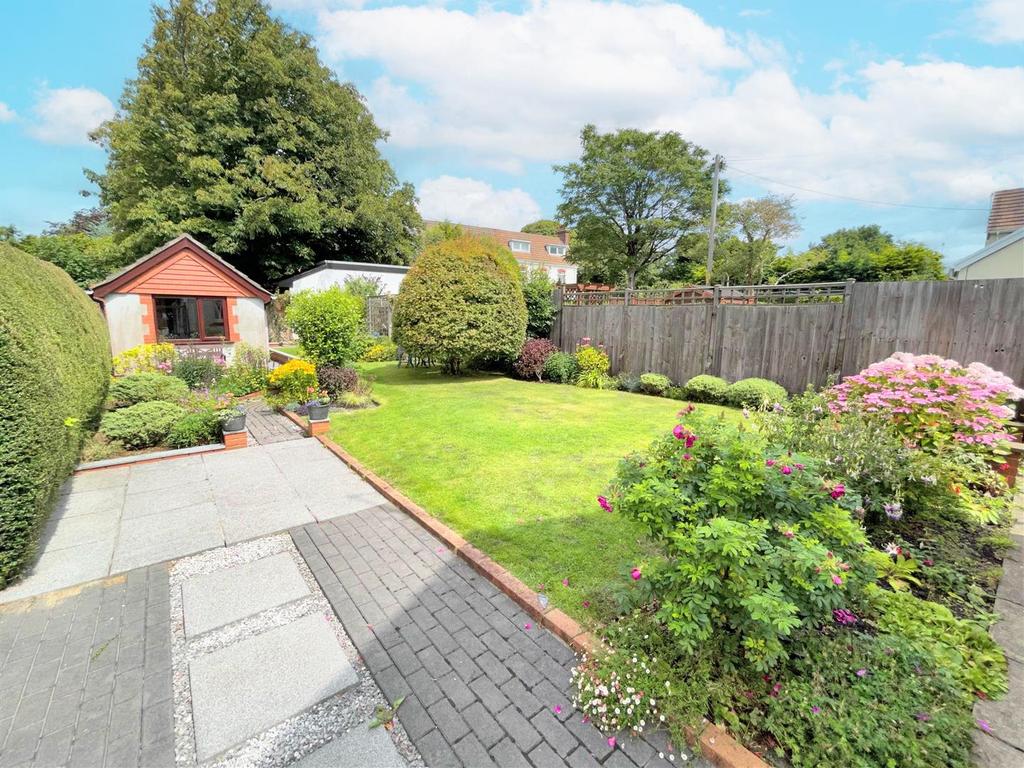 The Glebe, Swansea 4 bed semidetached house for sale £