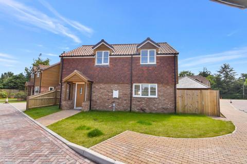 3 bedroom detached house for sale, Plain Road, Smeeth, Ashford TN25