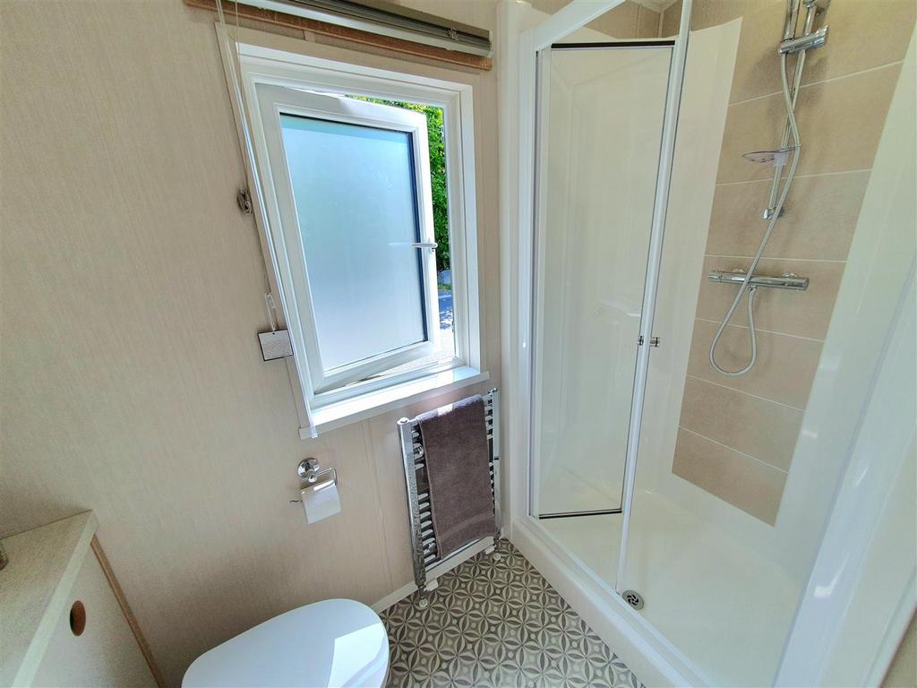 En suite bathroom
