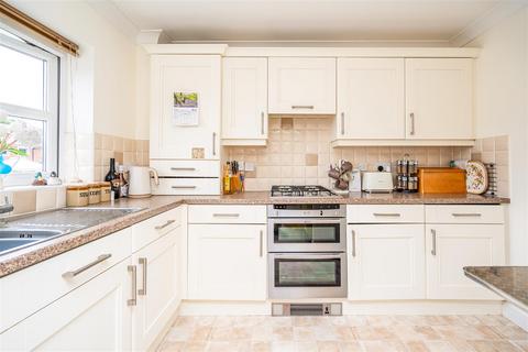 10 Cygnet Court, Wombourne, Wolverhampton, WV5 0NN