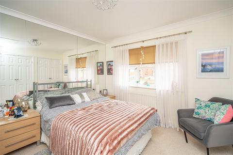 10 Cygnet Court, Wombourne, Wolverhampton, WV5 0NN