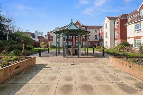 1 bedroom apartment for sale, Claridge House, Church Street, Littlehampton