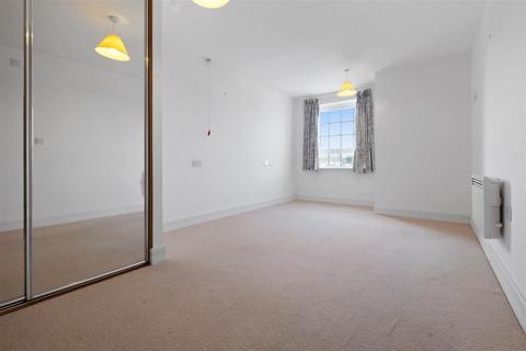 1 bedroom apartment for sale, Claridge House, Church Street, Littlehampton