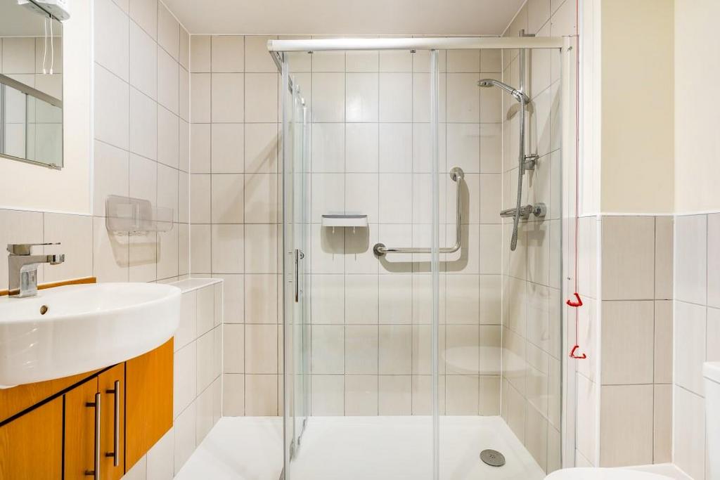 8564783-interior07 (Medium).jpg