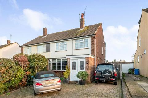 17 Long Walk, Istead Rise, Gravesend, DA13 9HH