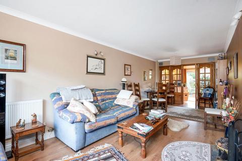 17 Long Walk, Istead Rise, Gravesend, DA13 9HH