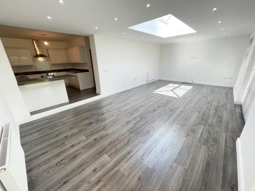 Open plan family/dining room