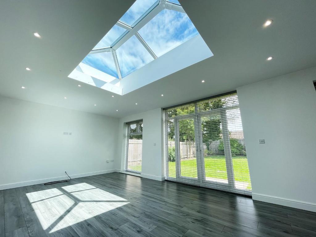 Open plan family/dining room